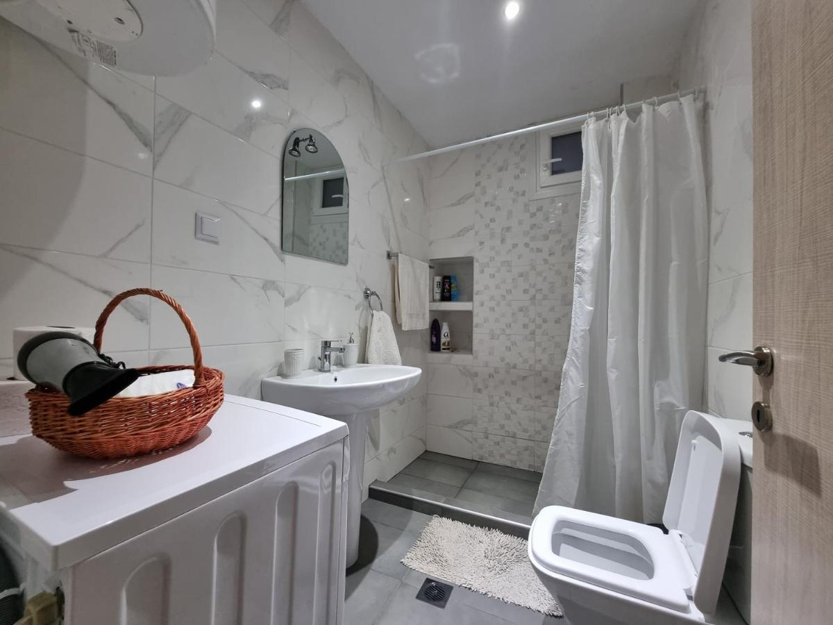 Cosy And Modern Appartment In Olympiada Ngoại thất bức ảnh